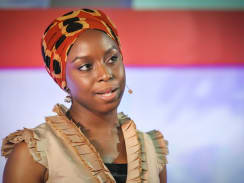 Chimamanda Ngozi Adichie: The danger of a single story 