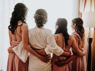 How to Be the Best Bridesmaid or Maid-of-Honor at your next Dest