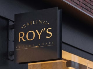 Sailing ROY'S luxurious boat Brand 