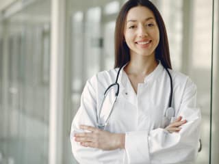 How to Dress to Work as a Pediatrician in a Proper Attire