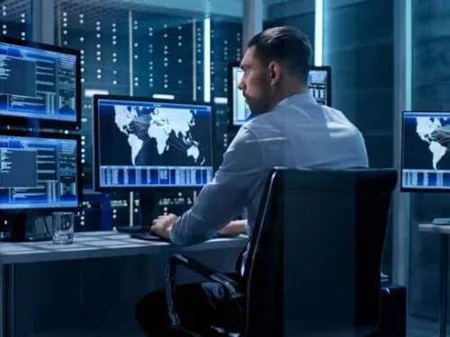 Youtube IT tutorials creator by Mohamed Namour