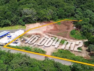 Real Estate Adverts Showing Motion Tracked Property Lines.
