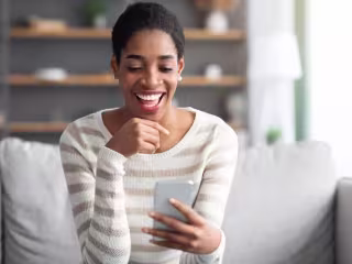 Singles swipe right on bilinguals more often on dating apps