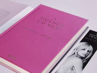 A mulher em mim ["The Woman in Me", Brazilian edition]