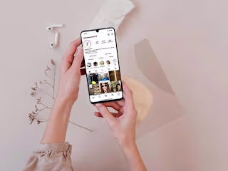 Social media marketing + copywriting for eyewear brand 