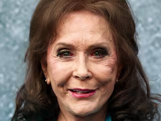 What We Know About Loretta Lynn's Health Issues In Recent Years