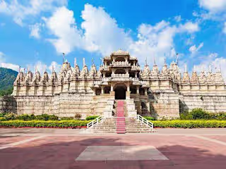 Udaipur to Nathdwara Taxi