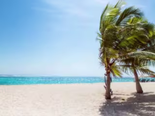 Rekomendasi Pantai di Indonesia yang Bisa Menjadi Referensi Kam…