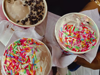 ice cream date💕>>>