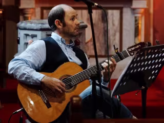 Create a website for wedding guitarist
