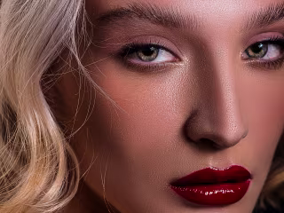 HIGH-END RETOUCHING