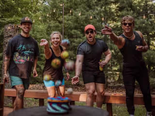 B2C Summer Essentials Organic Social Campaign | Buena Onda Games