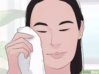 A Guide to Properly Cleansing Your Face: Techniques and Products