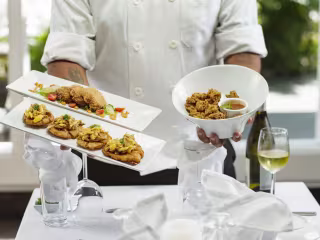 What to Expect When You Hire a Chef