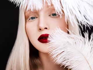 Retoucher - Jenia Mebonia 
