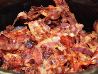 How to Reheat Bacon to Crispy Perfection (4 Easy Ways)