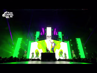 Bespoke music visual creation
