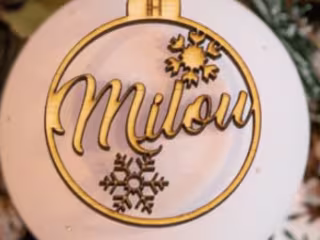 Design a Christmas balls