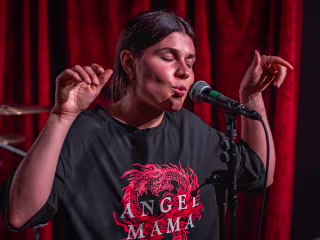 amandamovio on Instagram: “Lil LIVE Performance for y’all. .
