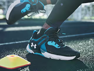 Arming a lead sports apparel brand with B2B presentation design