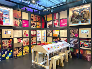 Luminarium Museum Exhibit Graphics