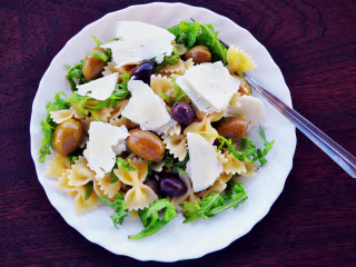 5 Healthy Benefits of Following a Mediterranean Diet Plan