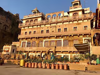 Varanasi to Mughalsarai Cab