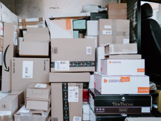 1,500-word blog for Hive: The advantages of flat rate shipping 