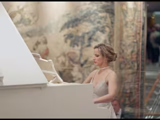 The pianist (Sonus Nobilis) - YouTube