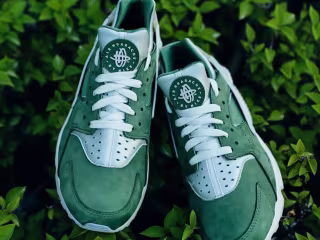 Product Shots for amongst few™ 