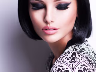 Step-by-Step Guide to Achieve the Perfect Smokey Eye Look