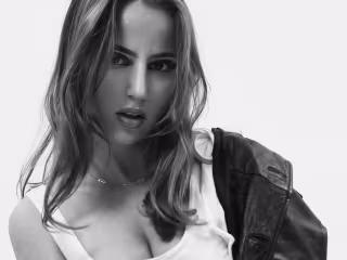 ✮ ✮ ✮ on Instagram: “Iconic.
styled by + CD me @calista.nielsen…