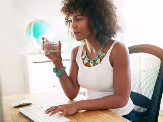 The effects of dehydration on your sleep, skin & energy