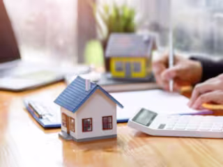 Guide to Finding the Best Money Lender in Singapore