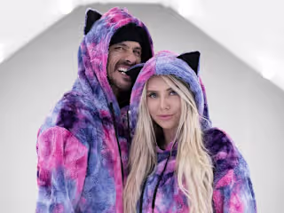 Plush Pull Over Hoodies: Comfort Meets Style!