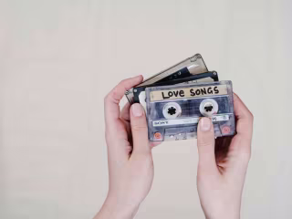 El papel de la música en la escritura: Cómo utilizarla como ins…