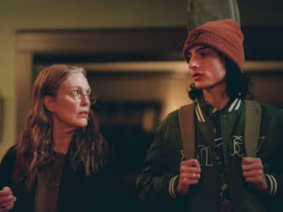 Jesse Eisenberg and Finn Wolfhard on the Fake Generation Gap an…