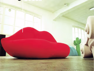 Gufram - Social Media Content and Copy for Bocca Sofa
