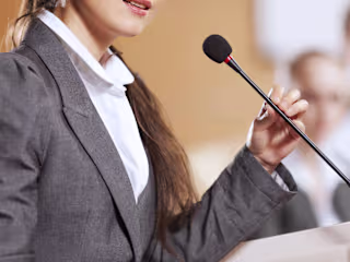 Brand Voice Guide: Dani Donovan (Done on Spec)