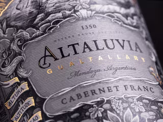 Altaluvia | Packaging & Illustration