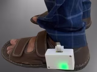 IoT device for the diagnosis of Parkinson's & Gait Disorders