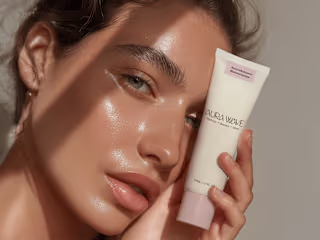 Aura Wave | Skincare Branding & Packaging