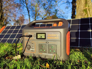 Jackery Solar Generator for Van-lifers 