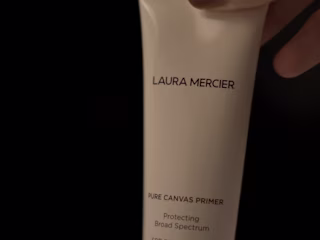 Product Video Cosmetics SPF analogy bun on the sun 