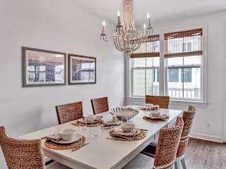 Social Media for a luxury beach house real estate brokerage 
