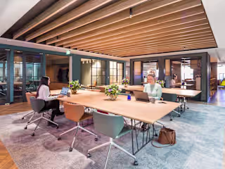 Lead referral campaign for workplace software
