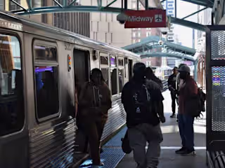 Survey: Average commuter student travels 30 to 50 minutes to...