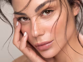 The Insider's Secret to Glowing Skin: Vitamin C Serum Unmasked