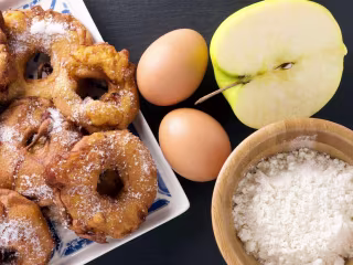 Apple Fritter Donut: A Deliciously Crispy and Sweet Treat