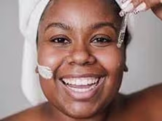 Age Gracefully: Anti-Aging Skincare Tips and Ingredients
